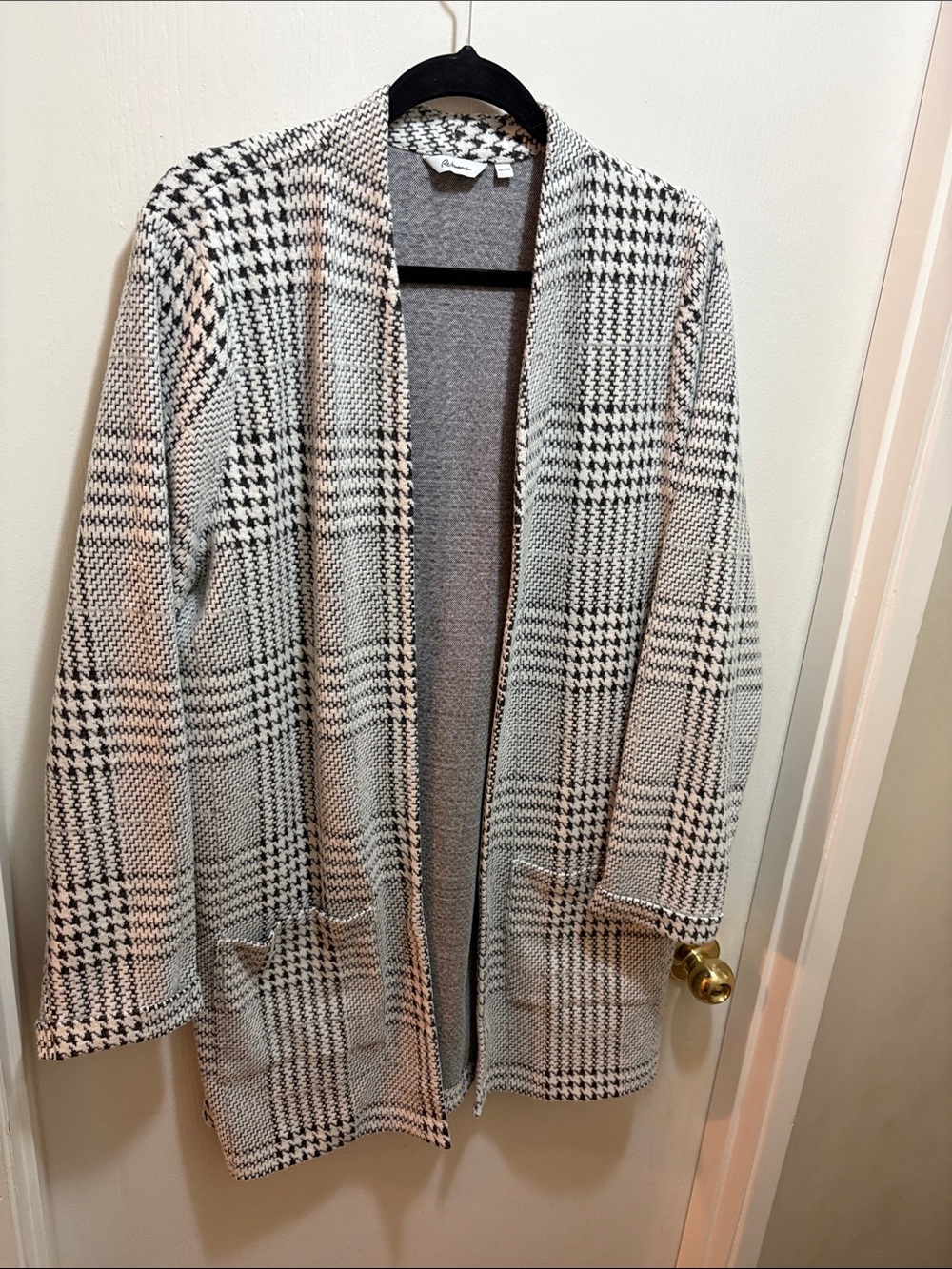 Reitmans Black & White Houndstooth Open-Front Cardigan